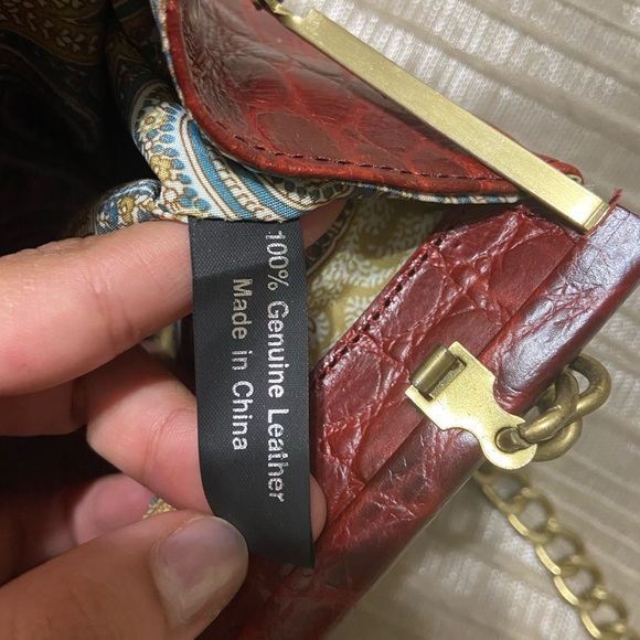 Red purse - Picture 5 of 5